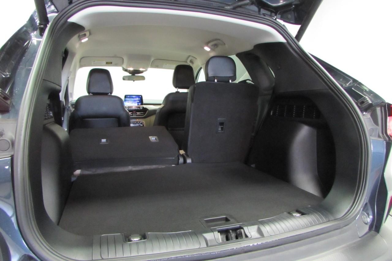 2022 Ford Escape SEL photo 27