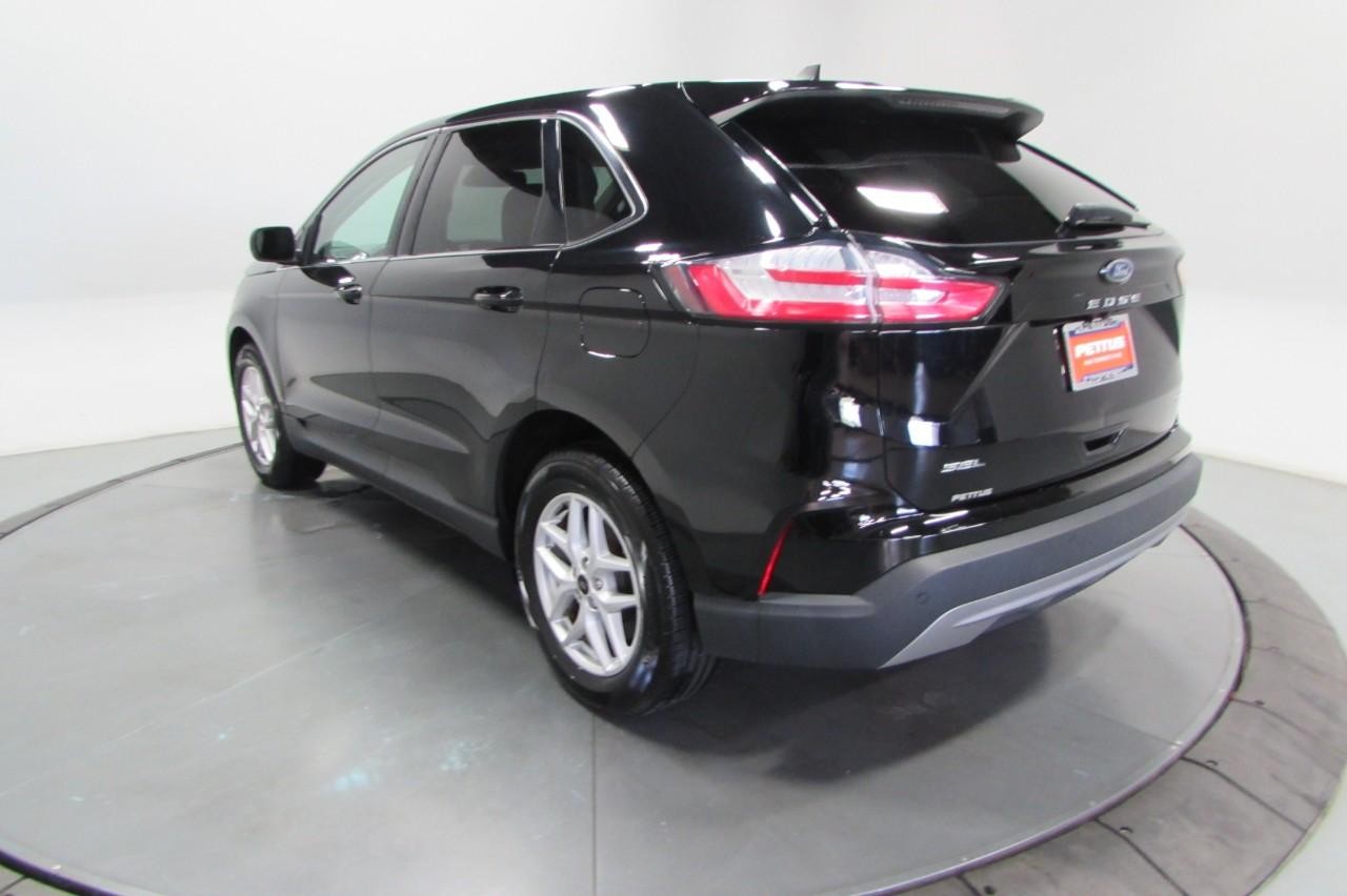 2023 Ford Edge SEL photo 6