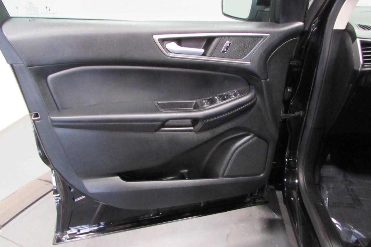 2023 Ford Edge SEL photo 11