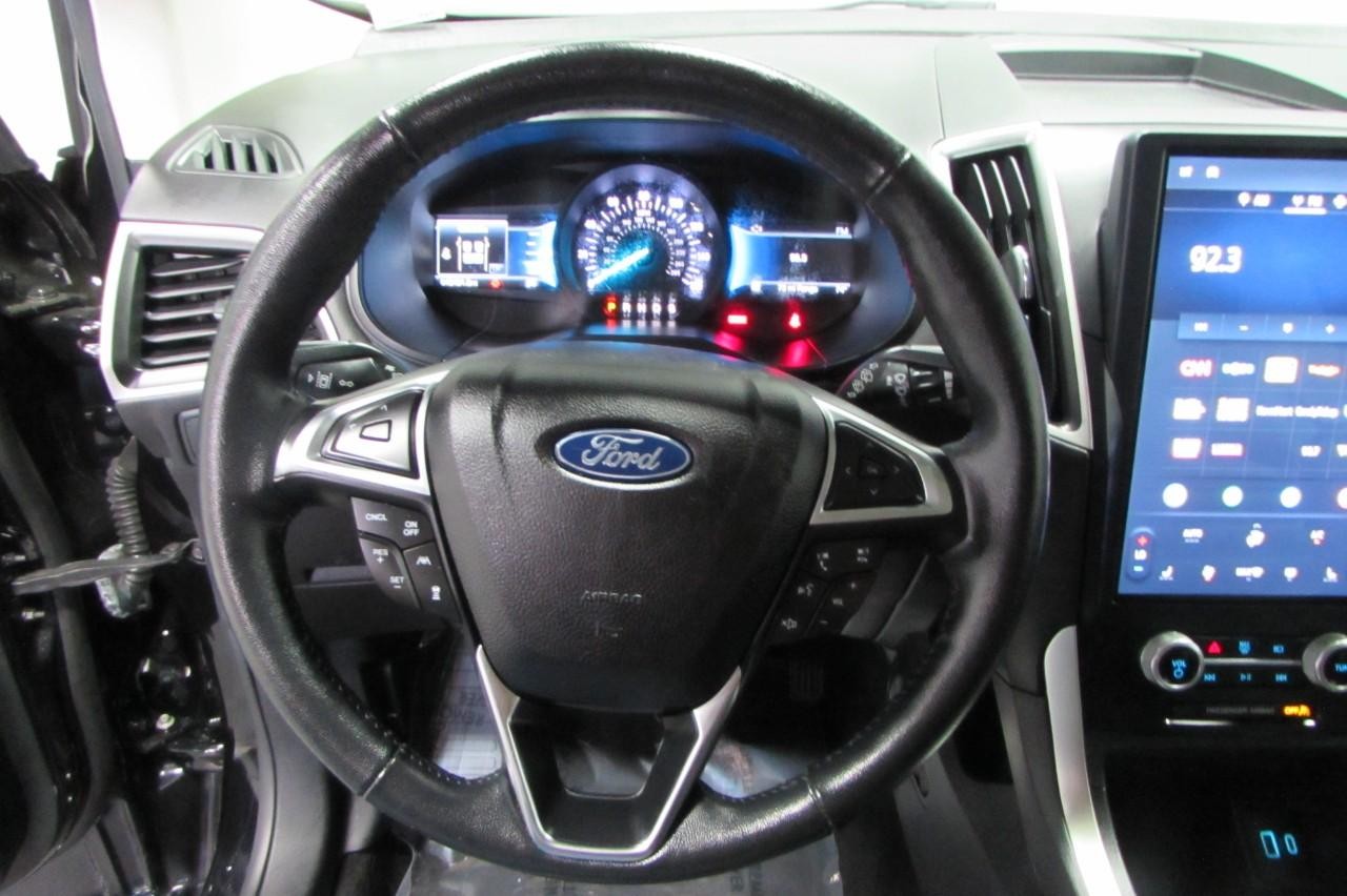 2023 Ford Edge SEL photo 14