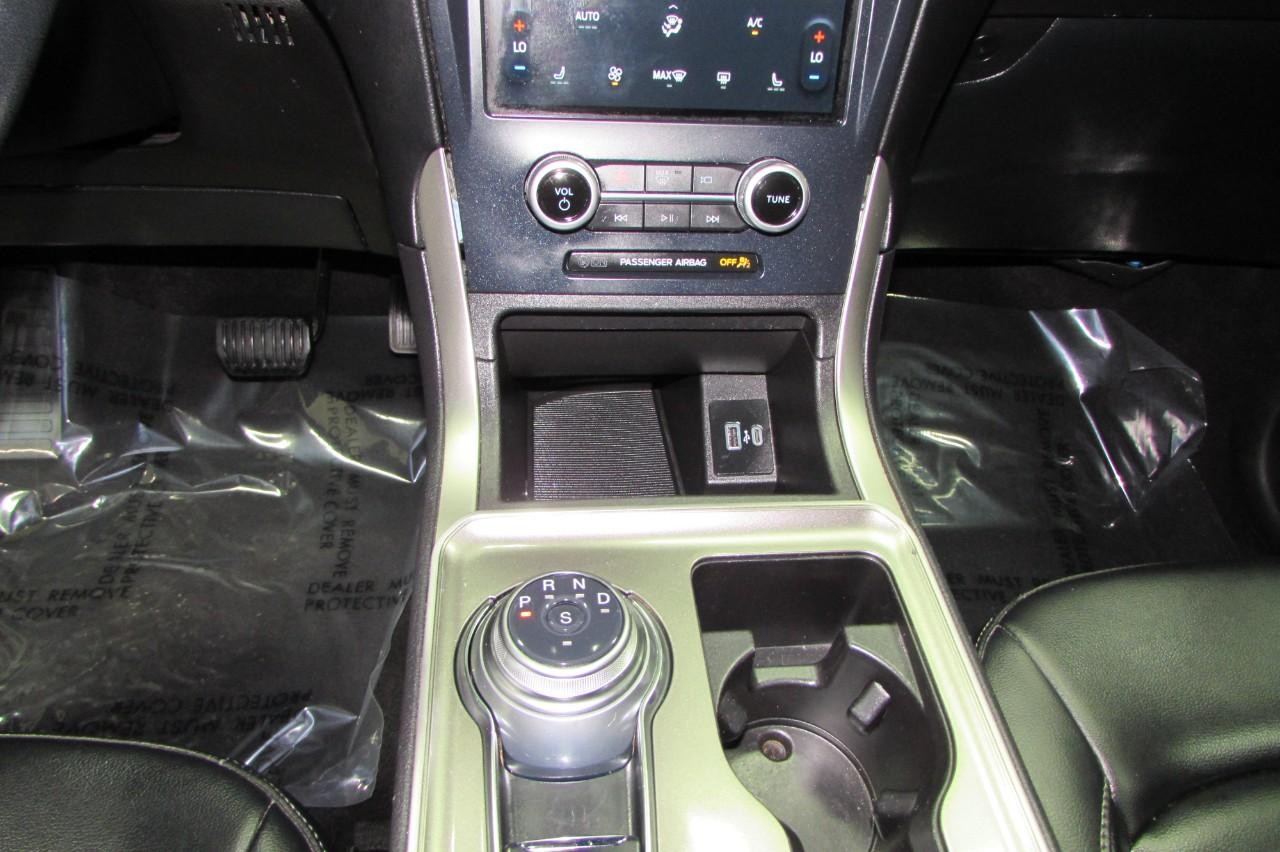 2023 Ford Edge SEL photo 19
