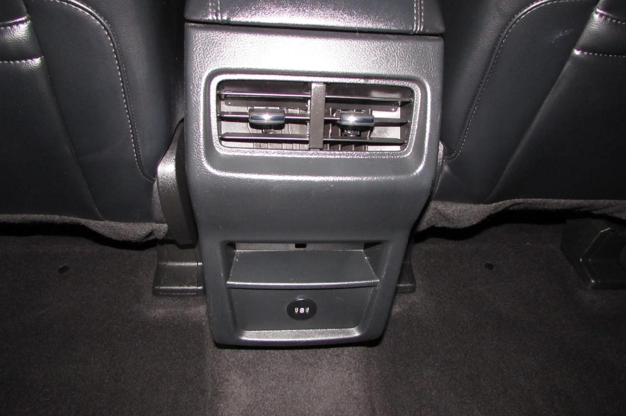 2023 Ford Edge SEL photo 22