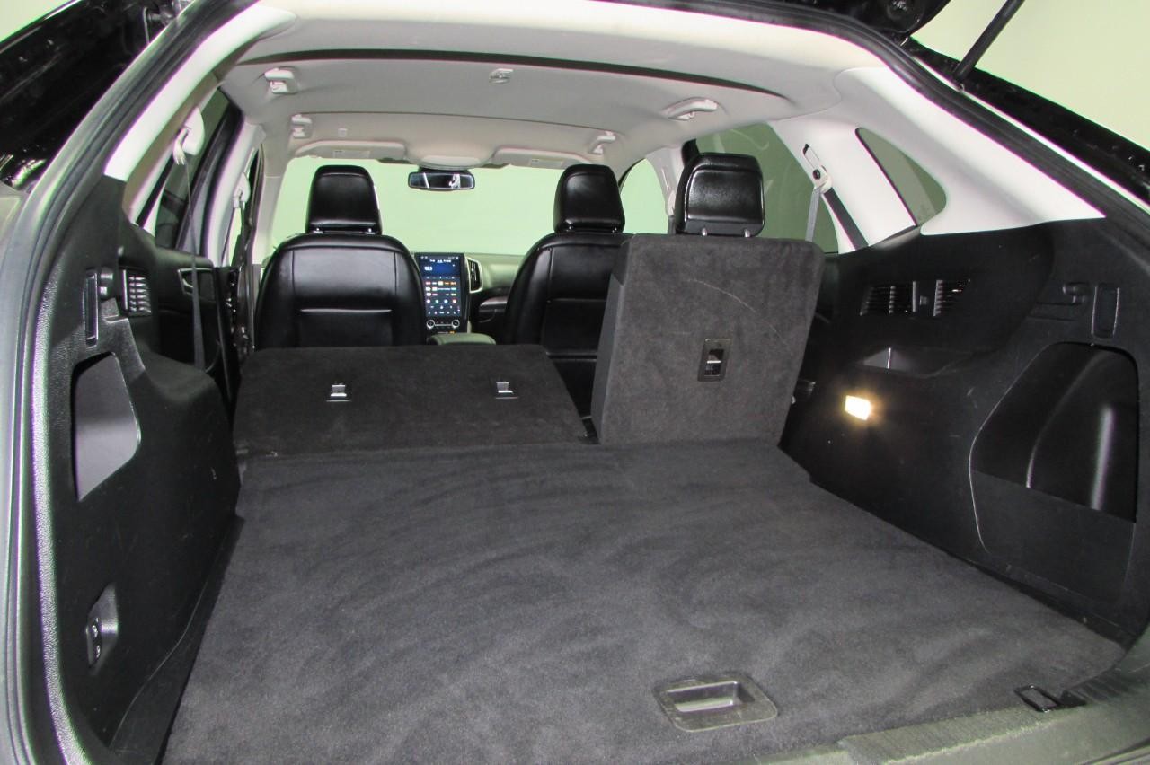 2023 Ford Edge SEL photo 25