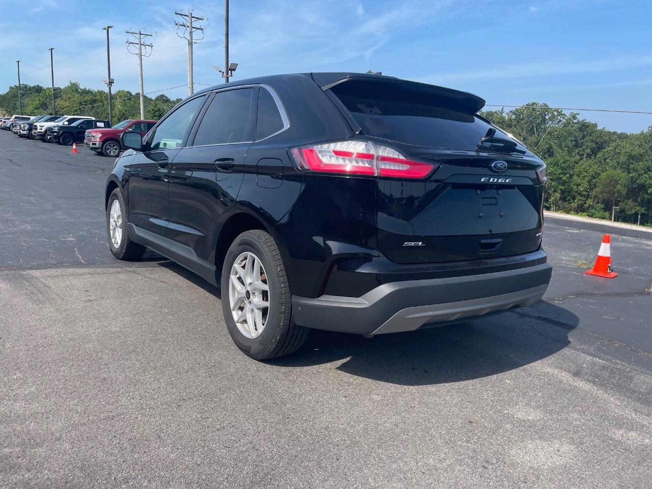 2023 Ford Edge SEL photo 28