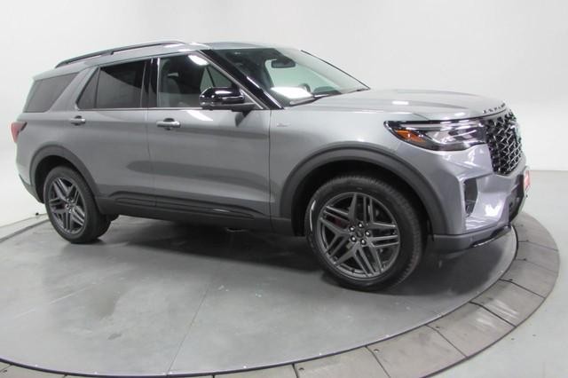 2025 Ford Explorer ST-Line photo 3