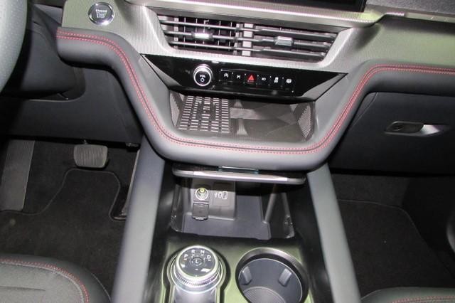 2025 Ford Explorer ST-Line photo 14