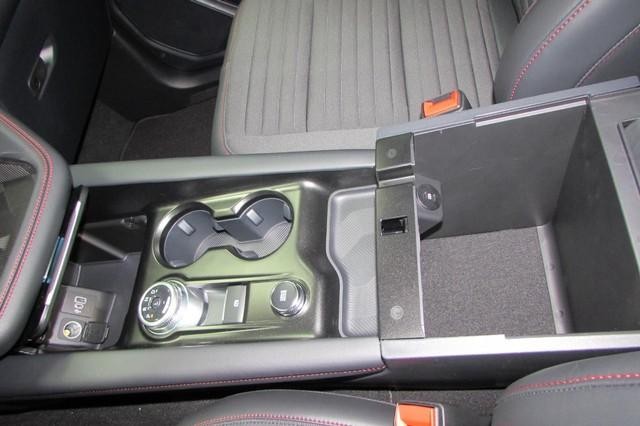 2025 Ford Explorer ST-Line photo 15