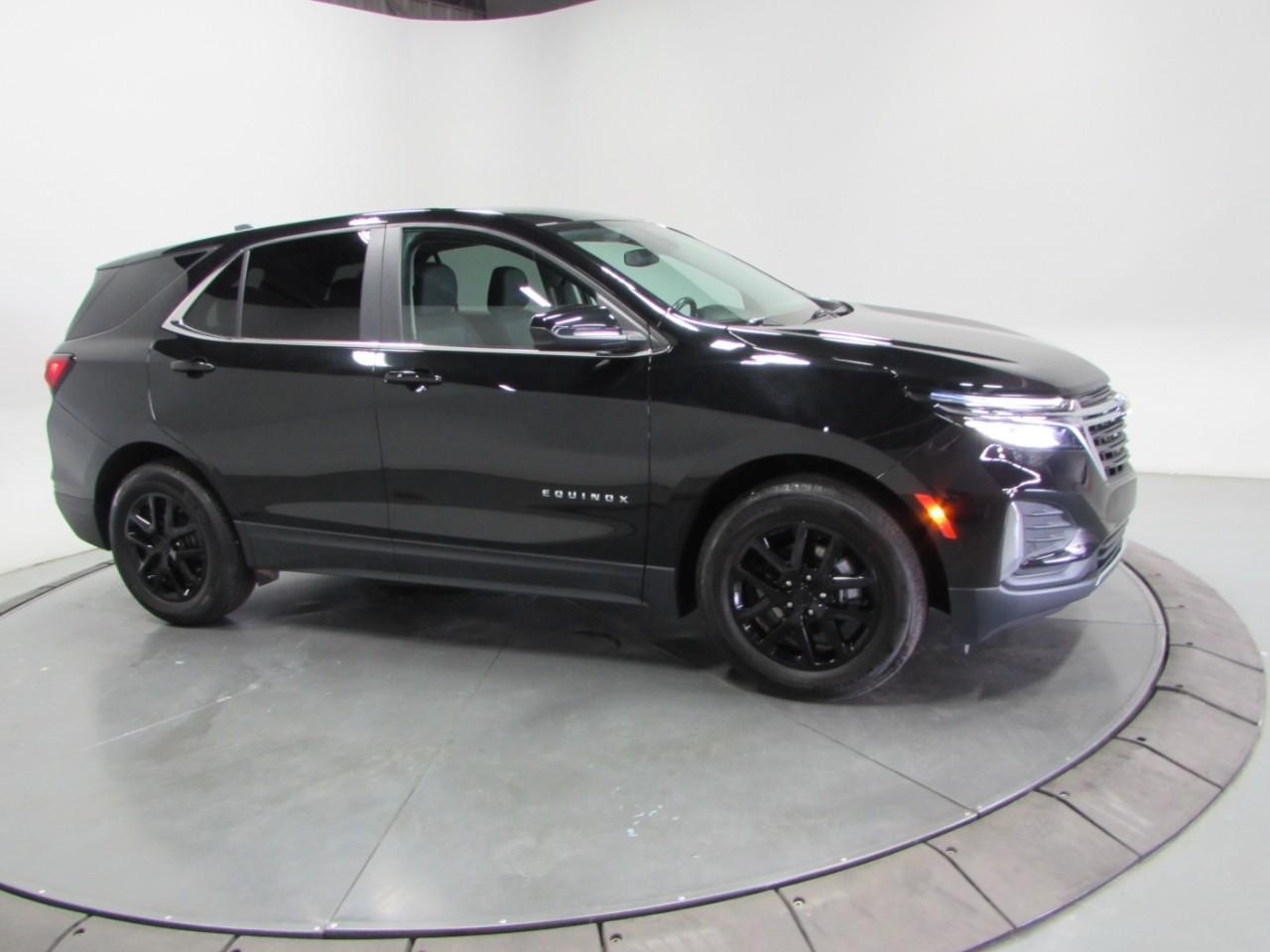 Chevrolet Equinox Vehicle Full-screen Gallery Image 04