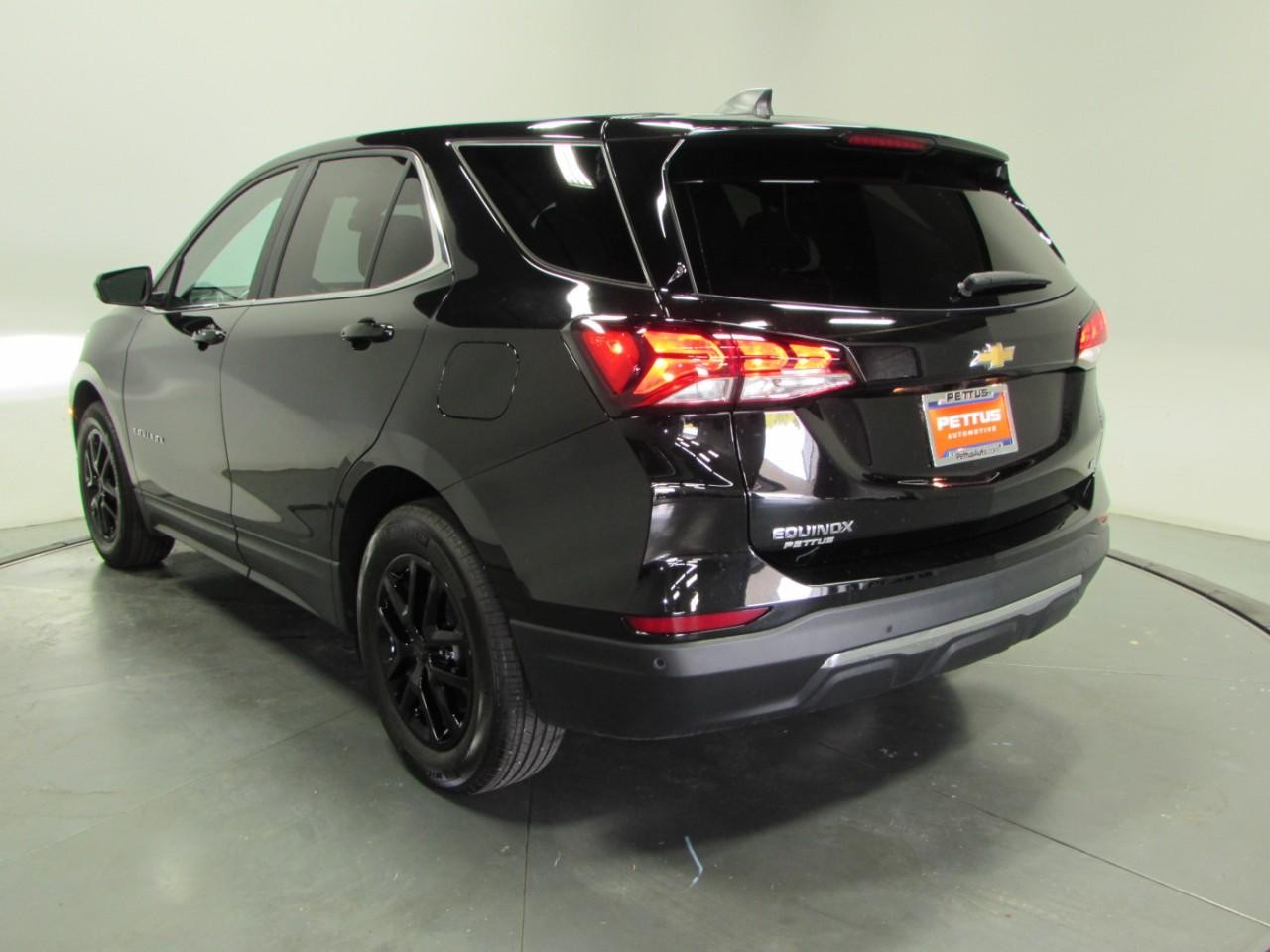 Chevrolet Equinox Vehicle Full-screen Gallery Image 06