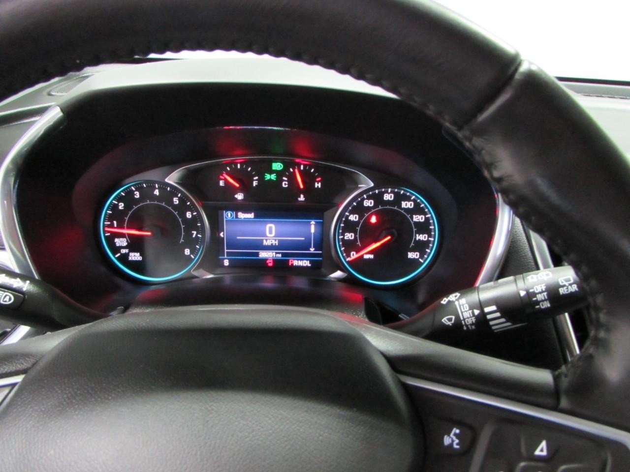 Chevrolet Equinox Vehicle Full-screen Gallery Image 17