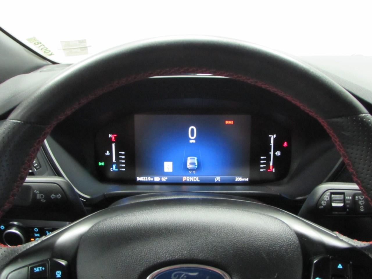 Ford Escape Vehicle Full-screen Gallery Image 18