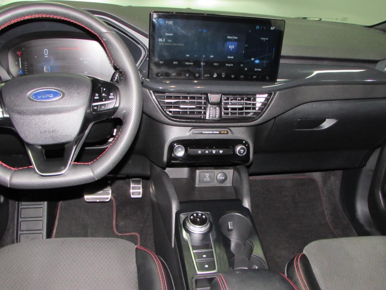 Ford Escape Vehicle Full-screen Gallery Image 22