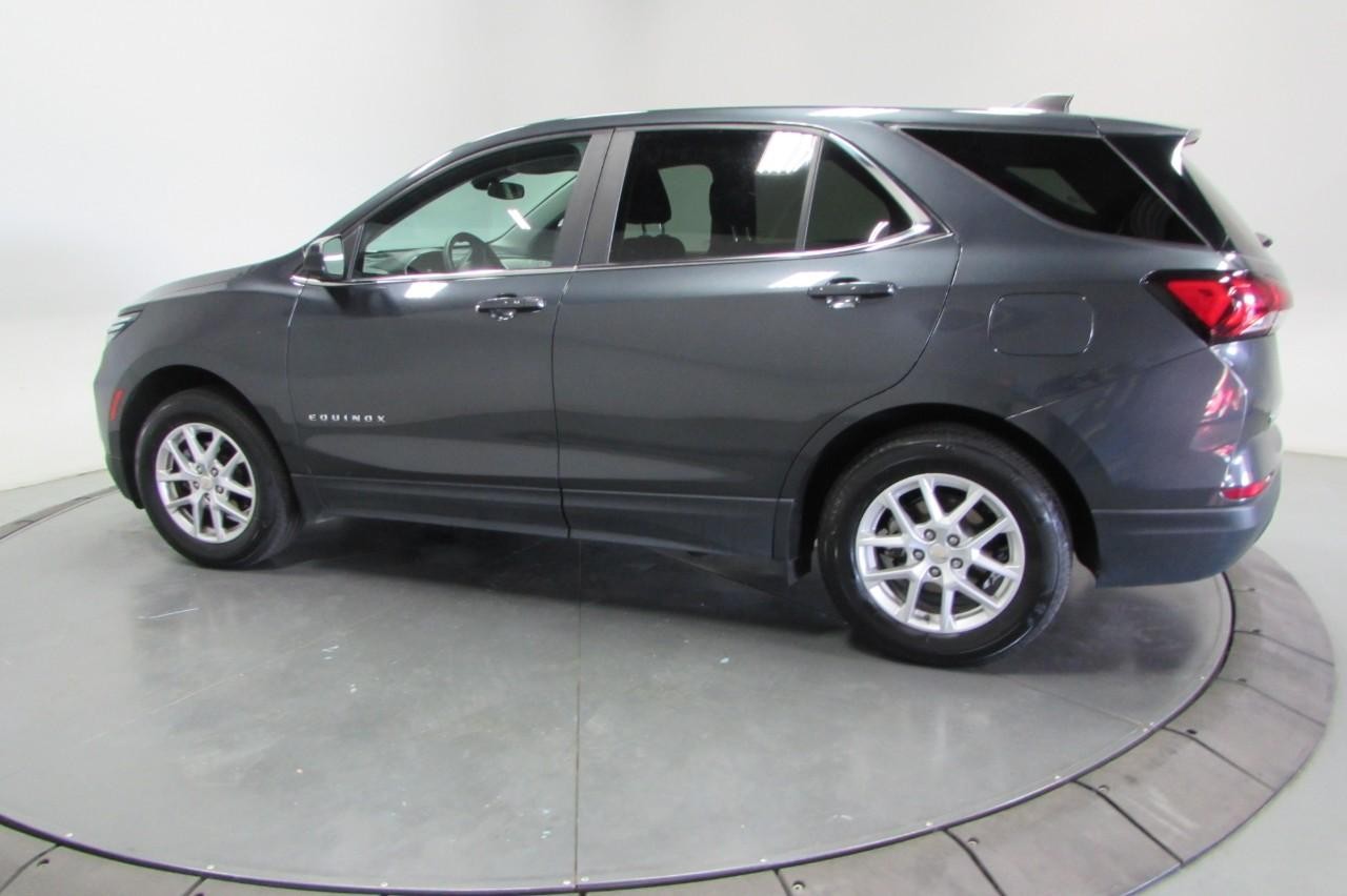 Chevrolet Equinox Vehicle Full-screen Gallery Image 05