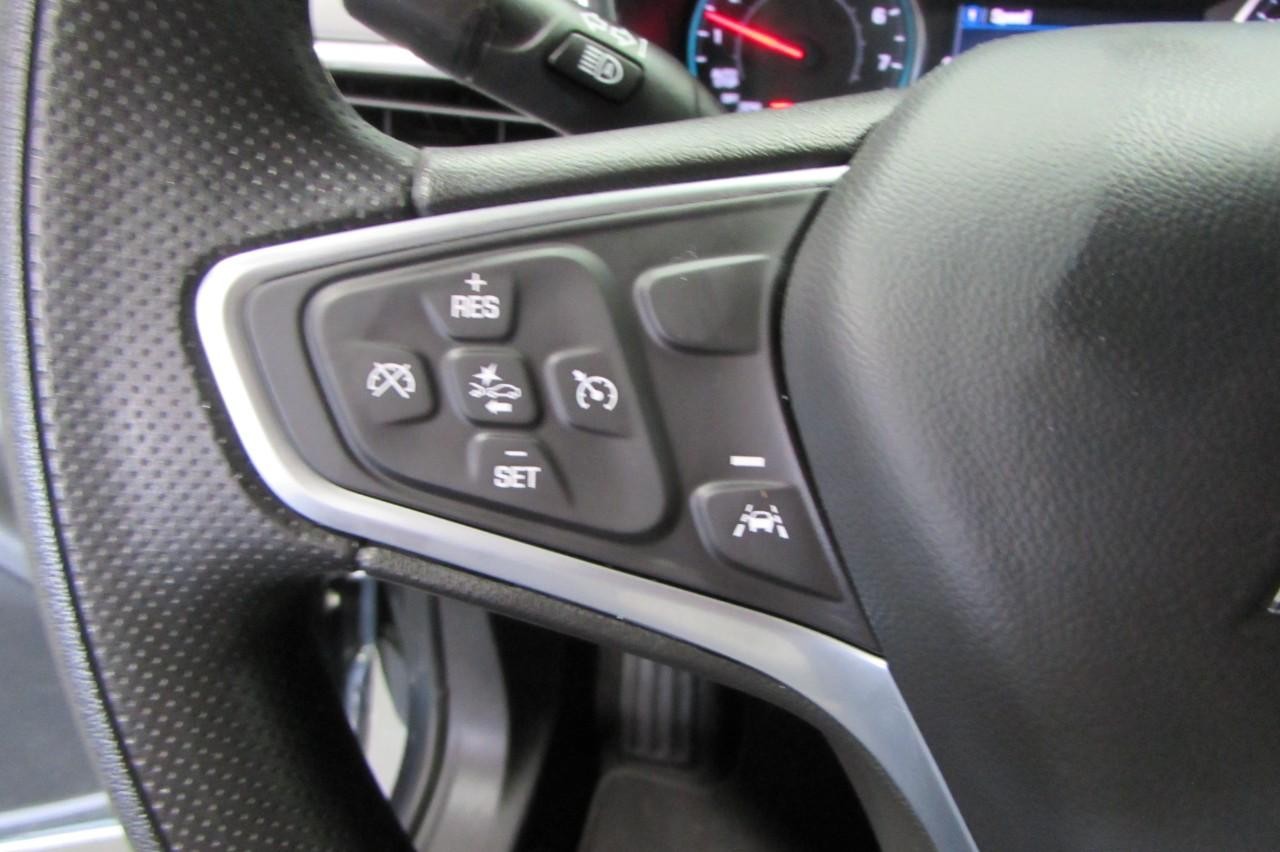 Chevrolet Equinox Vehicle Full-screen Gallery Image 15