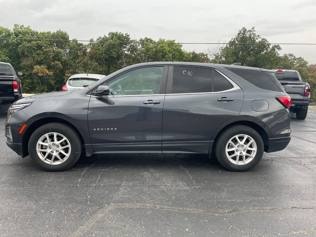 Chevrolet Equinox Vehicle Full-screen Gallery Image 29