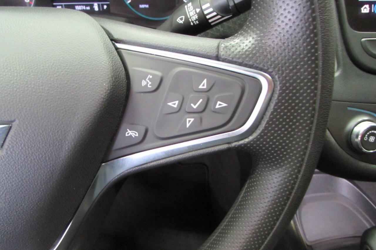 Chevrolet Malibu Vehicle Full-screen Gallery Image 16