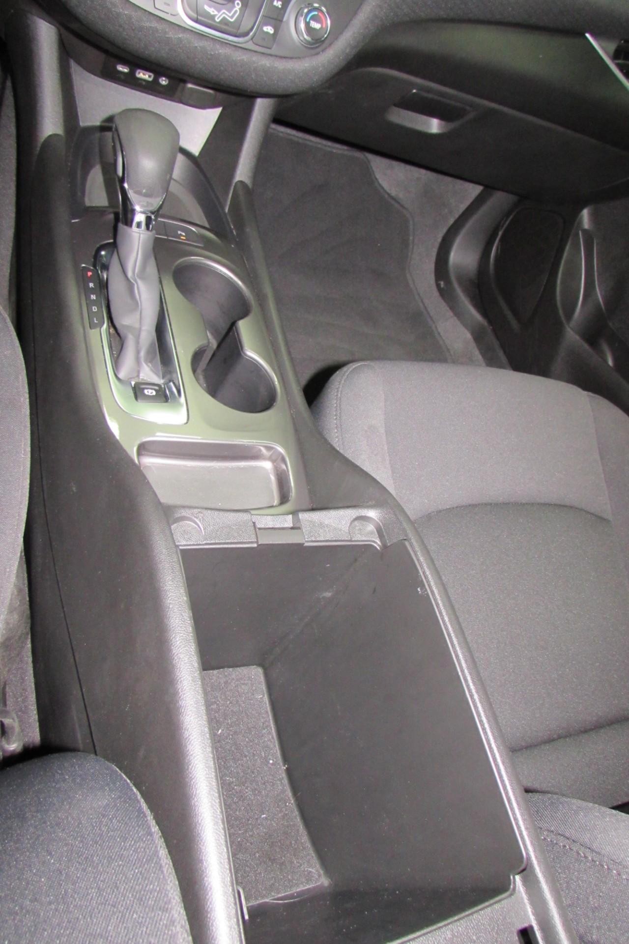 Chevrolet Malibu Vehicle Full-screen Gallery Image 21