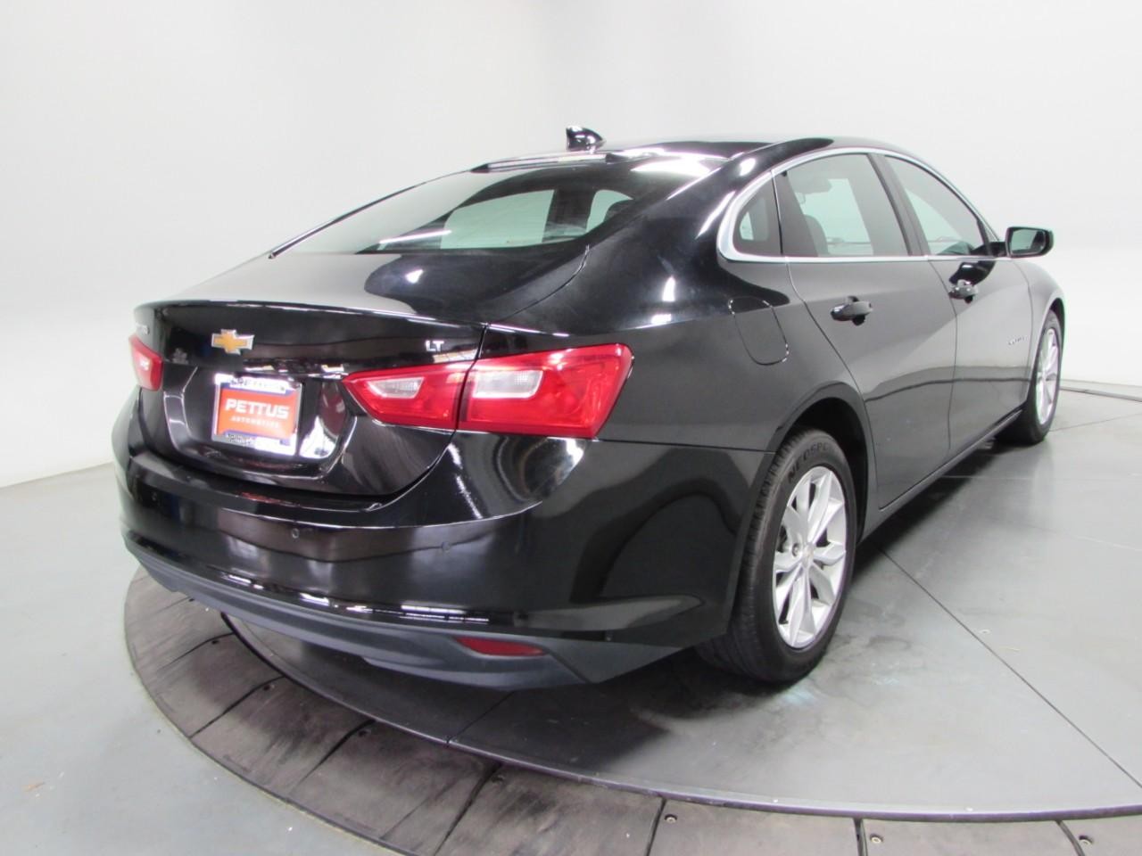 Chevrolet Malibu Vehicle Full-screen Gallery Image 08