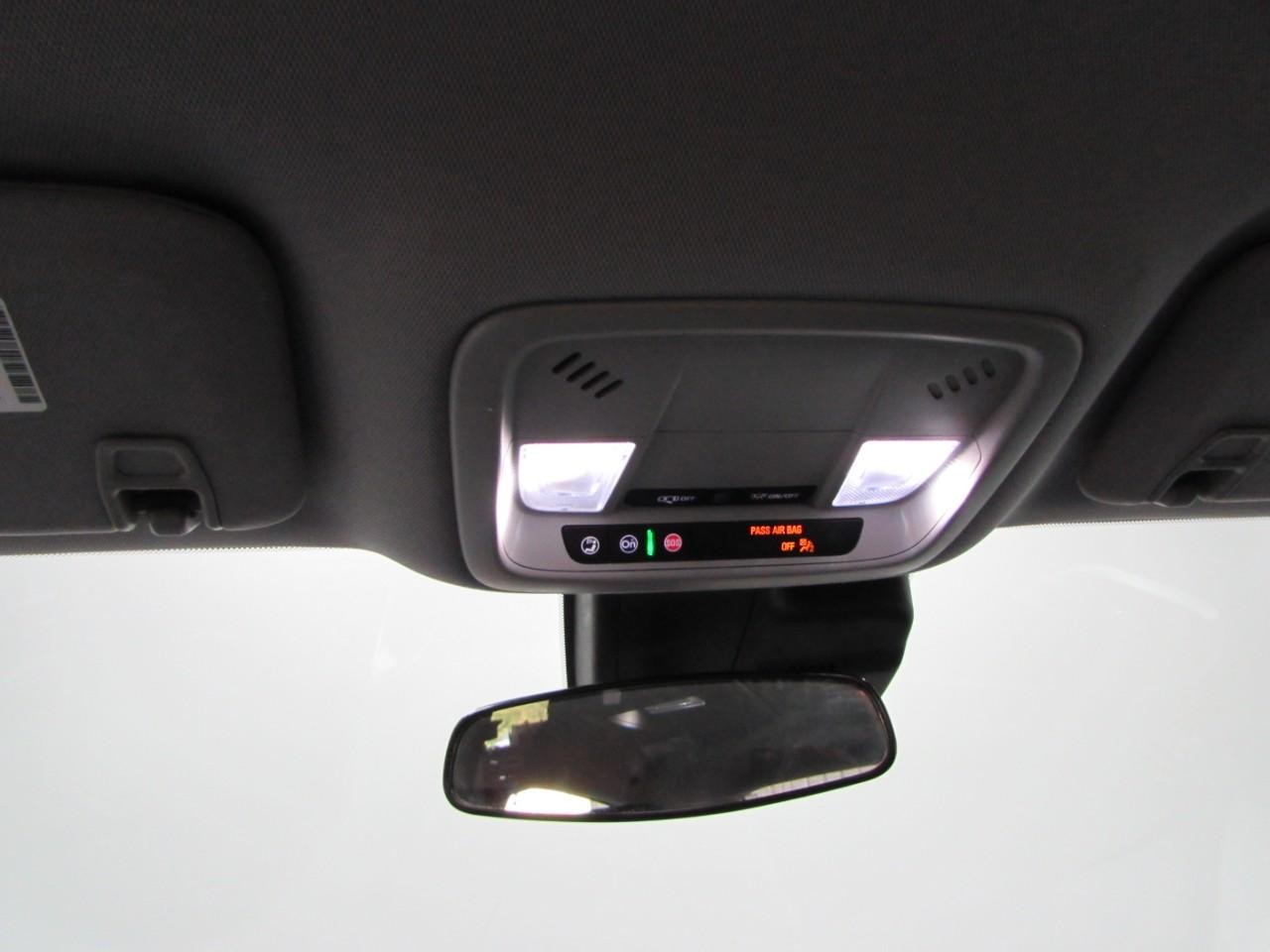 Chevrolet Malibu Vehicle Full-screen Gallery Image 13