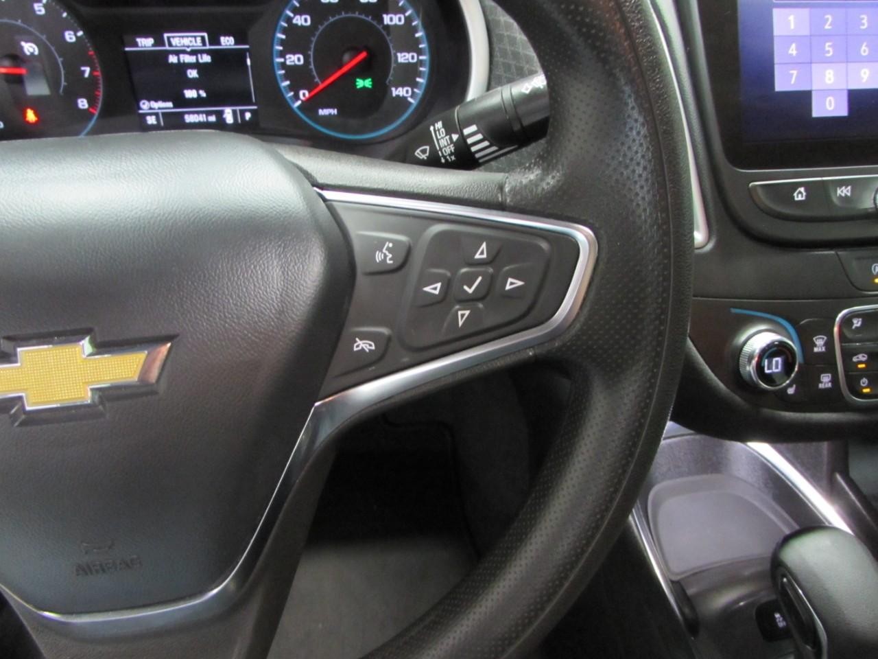 Chevrolet Malibu Vehicle Full-screen Gallery Image 16