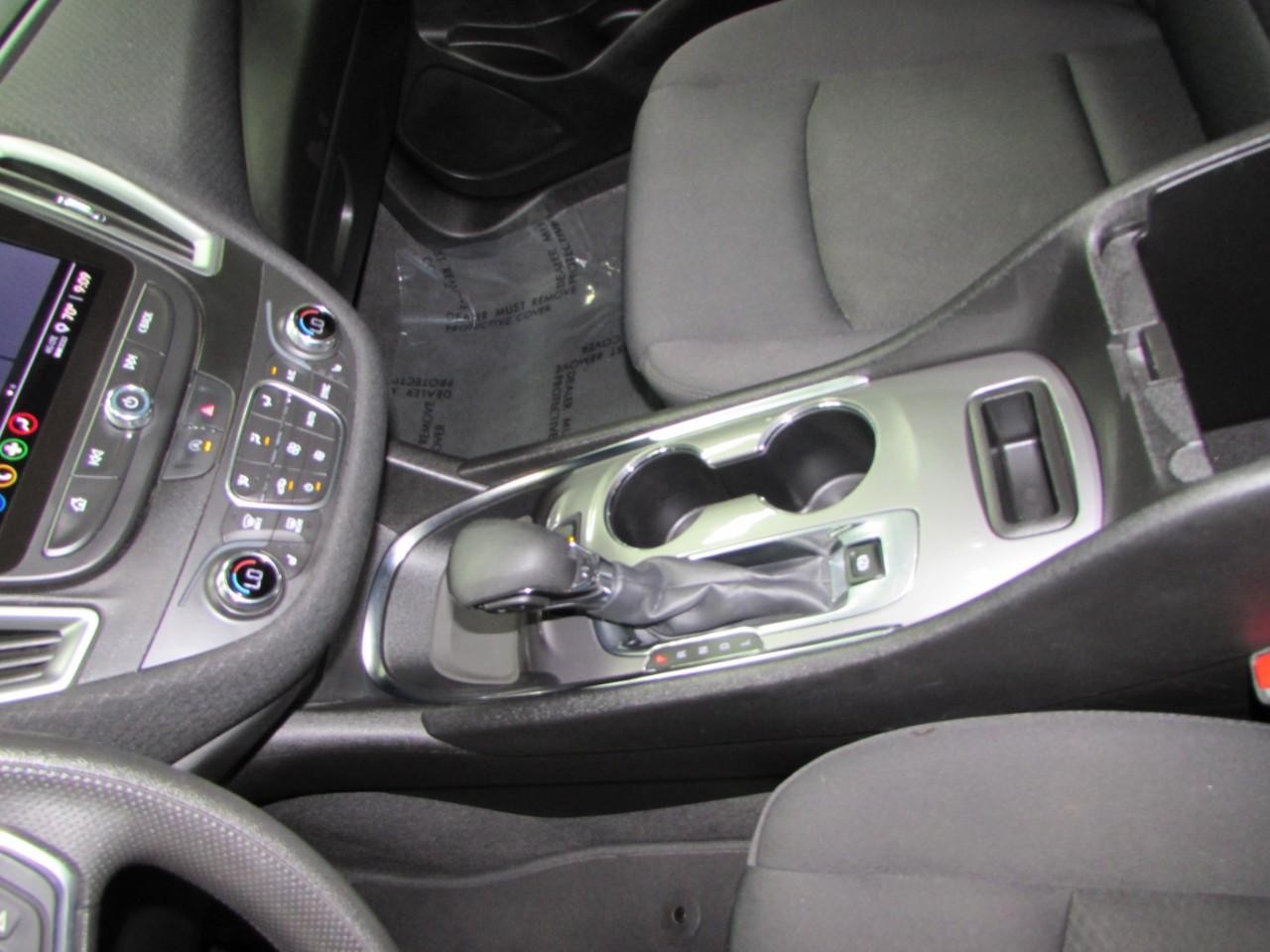 Chevrolet Malibu Vehicle Full-screen Gallery Image 19