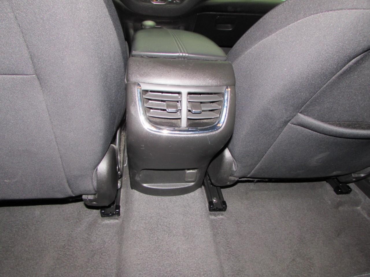 Chevrolet Malibu Vehicle Full-screen Gallery Image 23