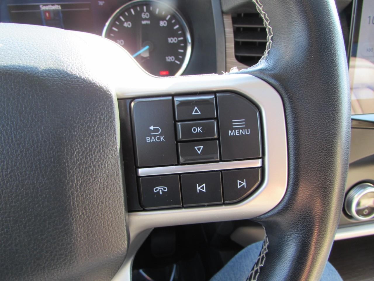 Ford Expedition Max Vehicle Full-screen Gallery Image 13