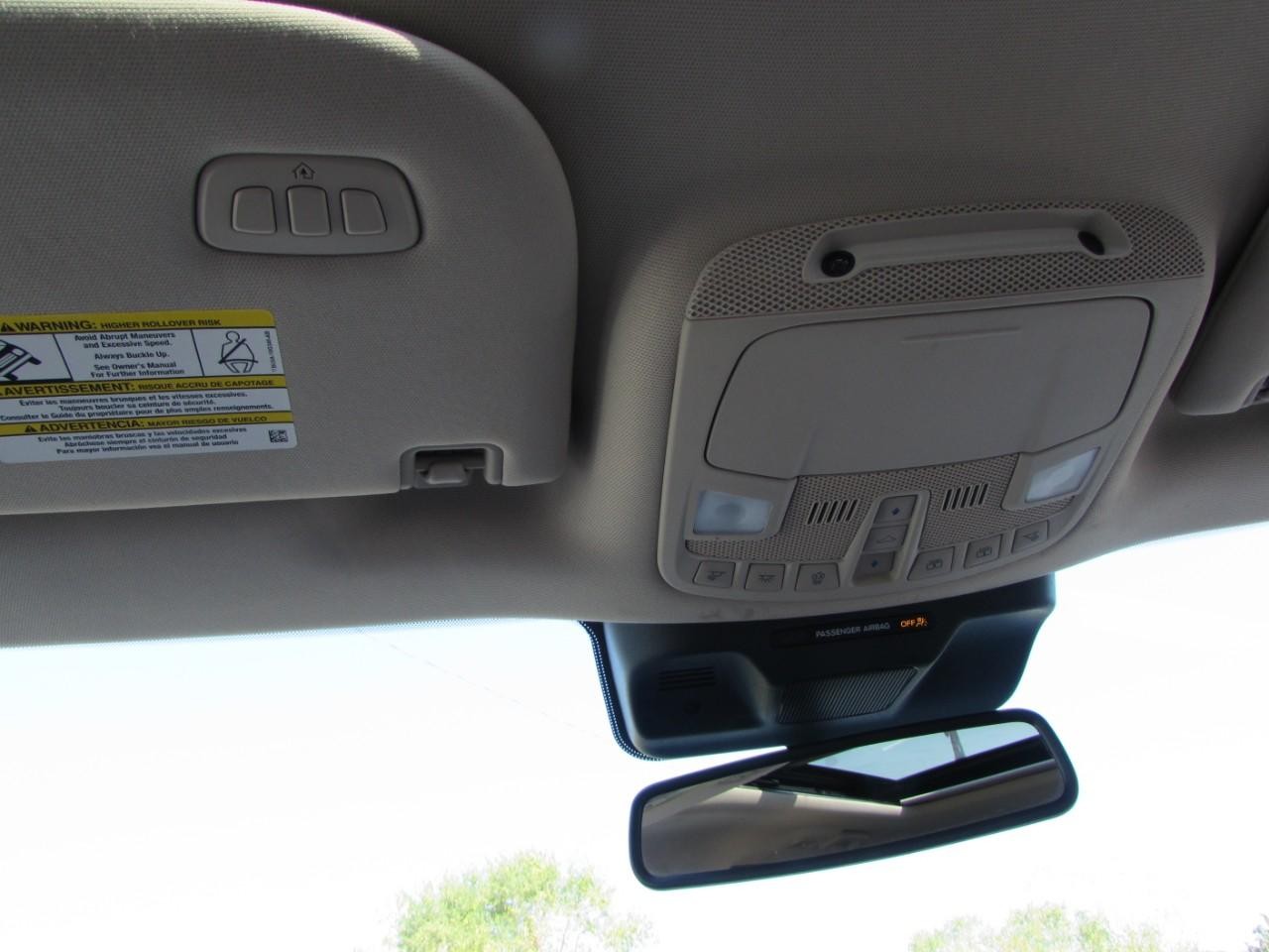 Ford Expedition Max Vehicle Full-screen Gallery Image 15