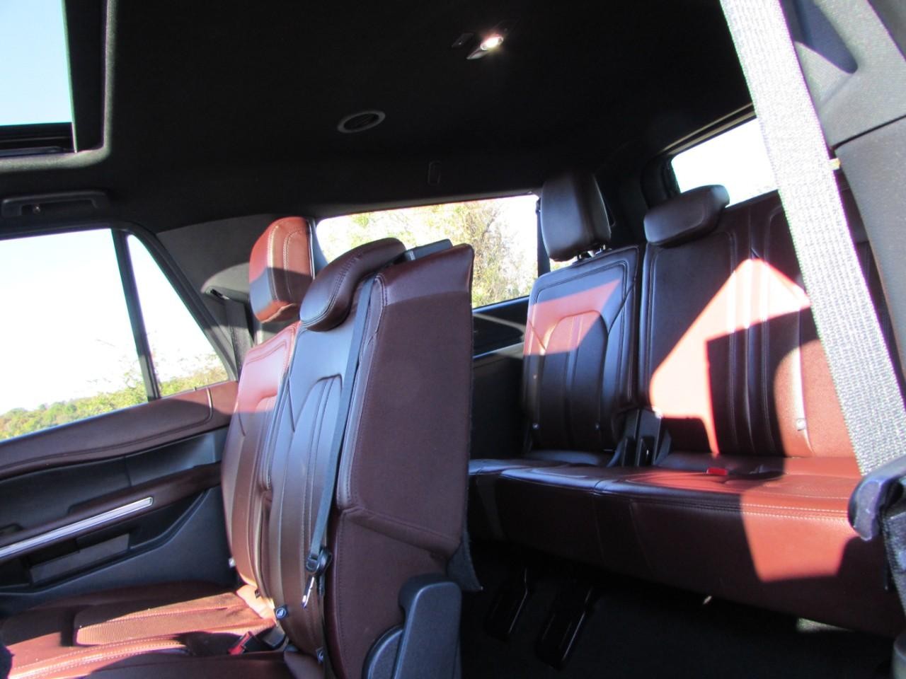 Ford Expedition Max Vehicle Full-screen Gallery Image 29