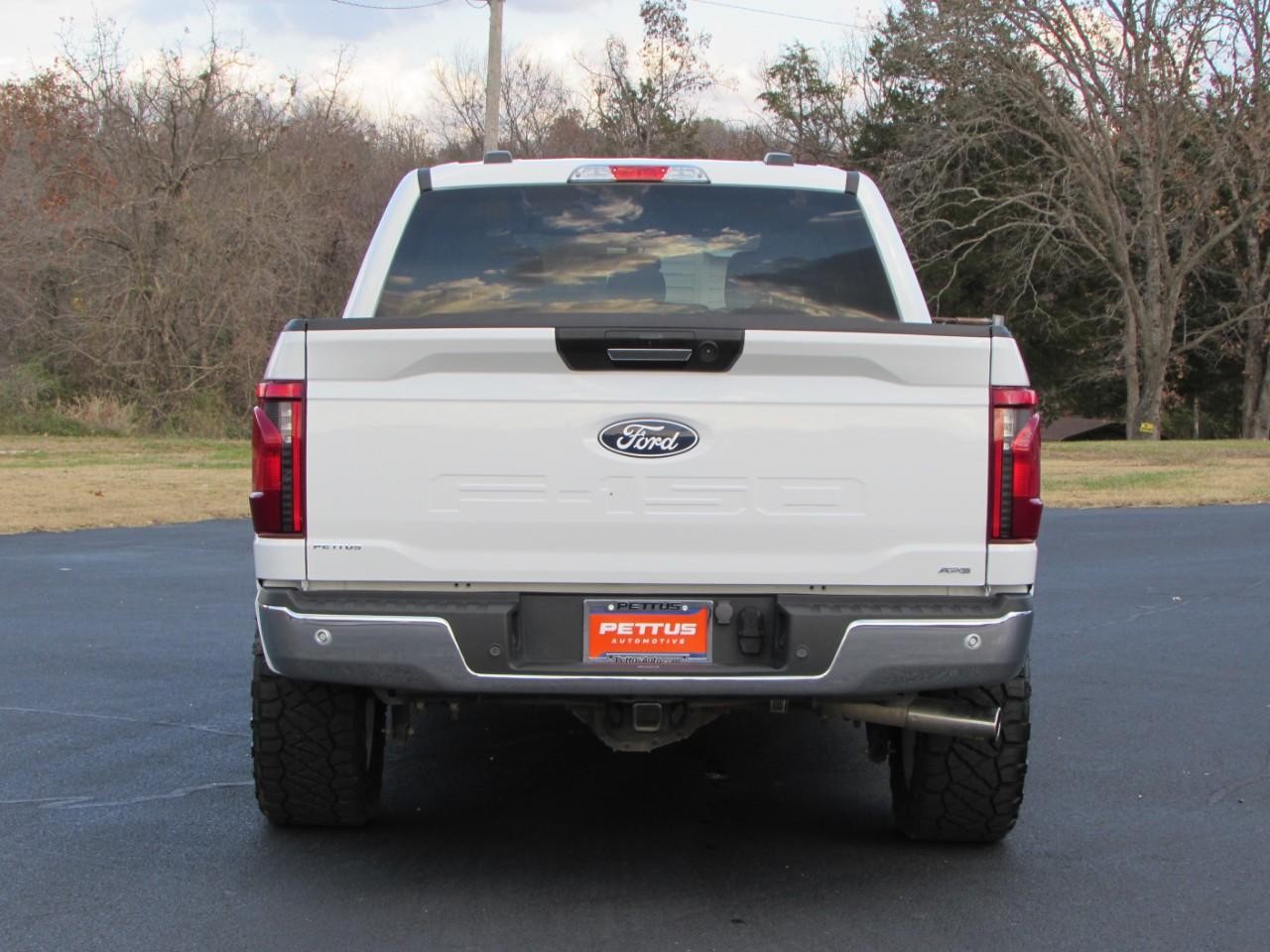 Ford F-150 Vehicle Full-screen Gallery Image 07