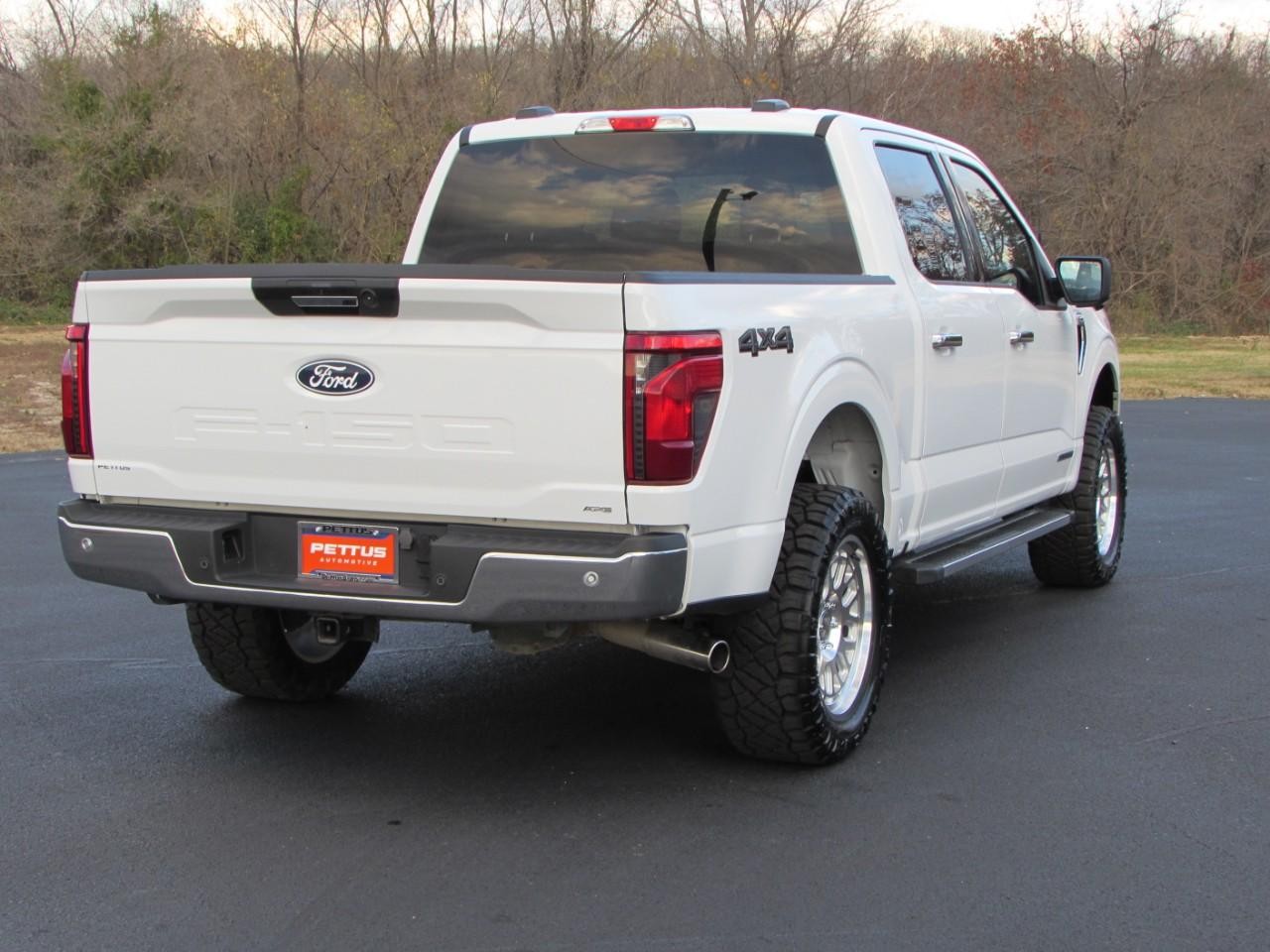 Ford F-150 Vehicle Full-screen Gallery Image 08