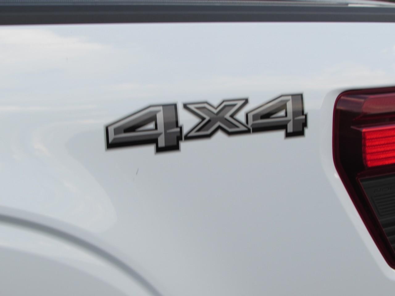 Ford F-150 Vehicle Full-screen Gallery Image 13