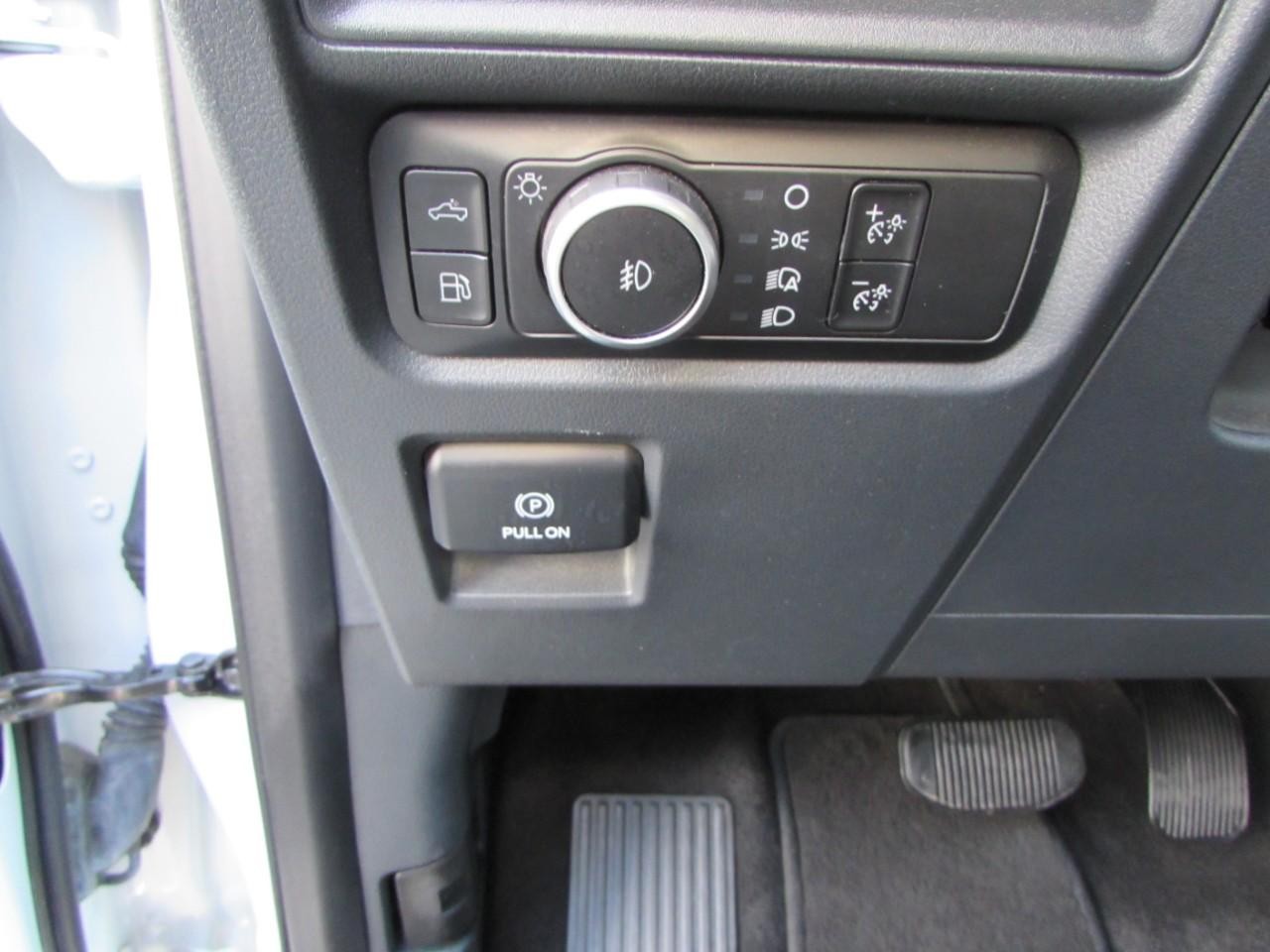 Ford F-150 Vehicle Full-screen Gallery Image 20