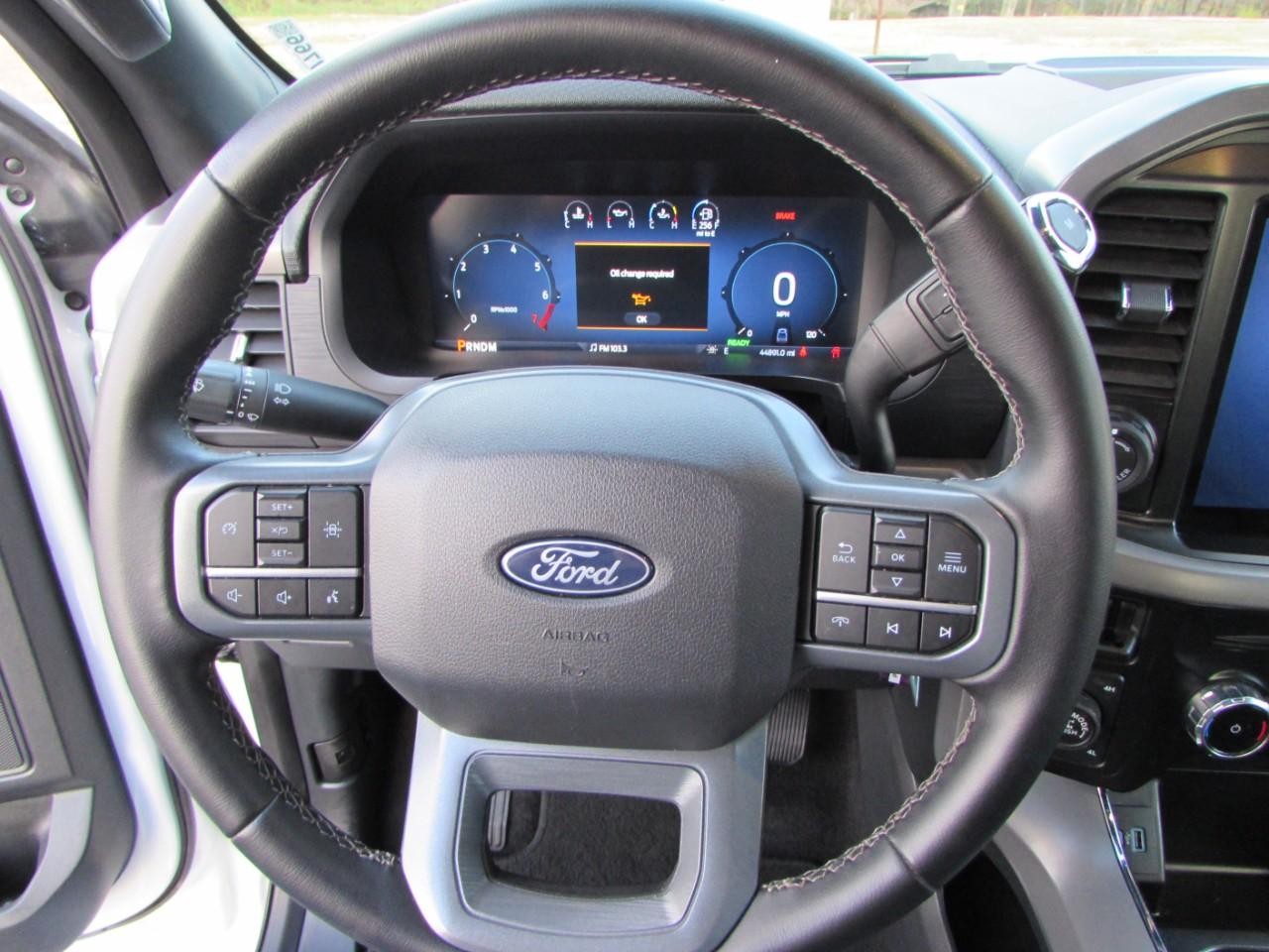 Ford F-150 Vehicle Full-screen Gallery Image 21
