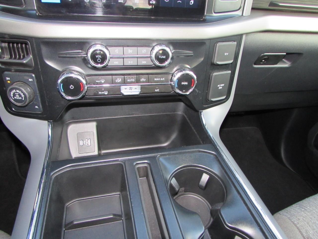 Ford F-150 Vehicle Full-screen Gallery Image 28