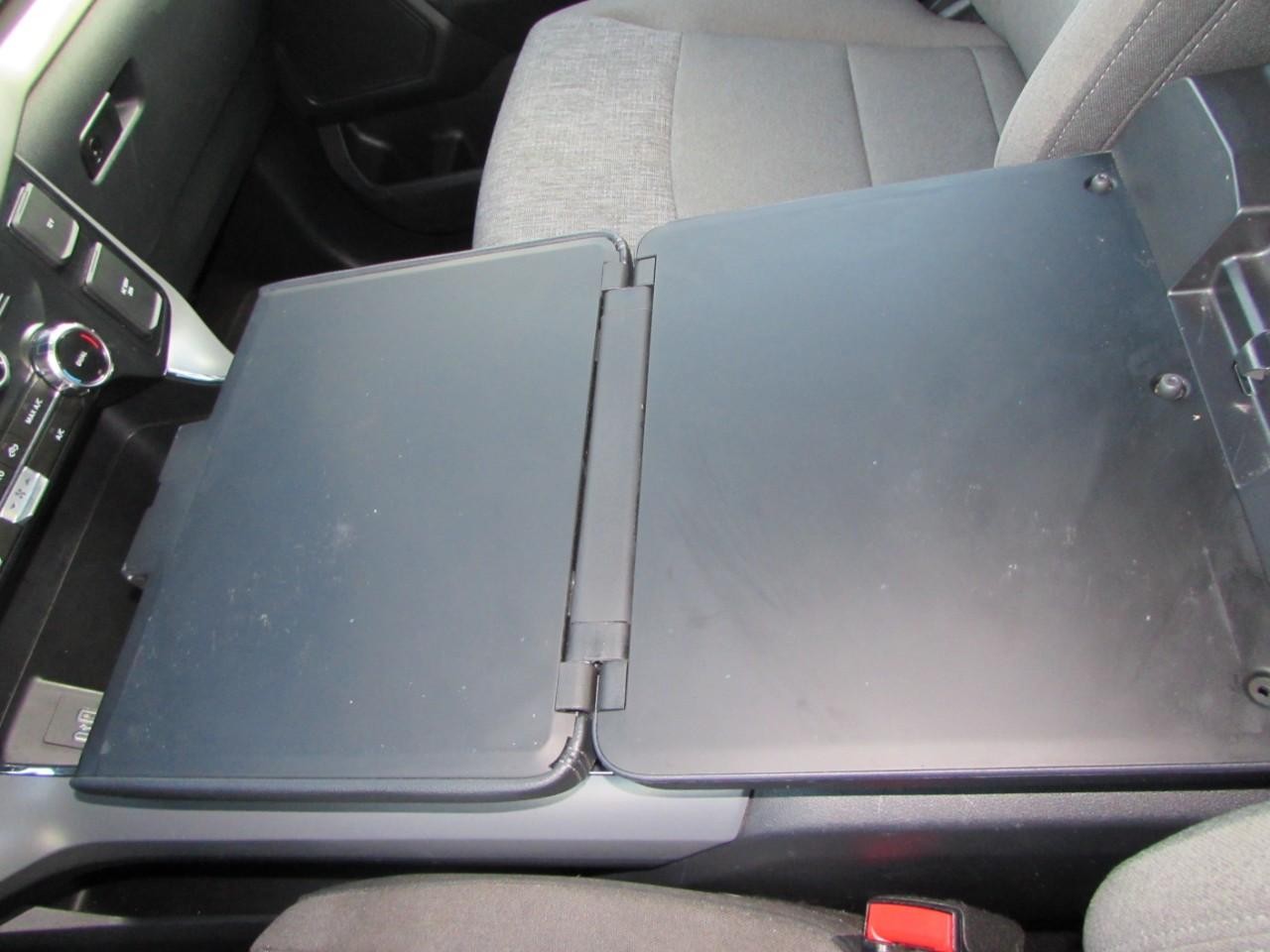 Ford F-150 Vehicle Full-screen Gallery Image 29