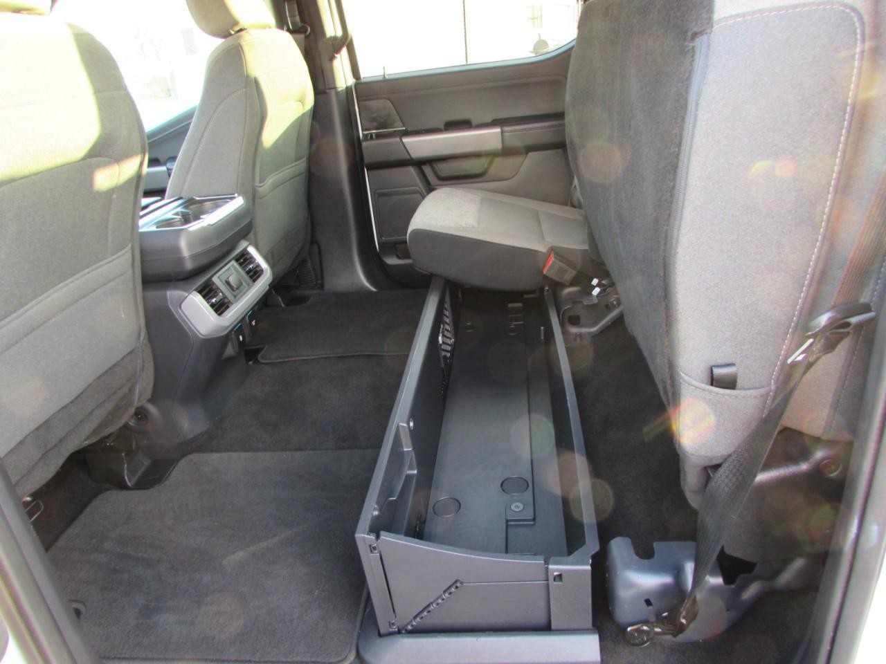 Ford F-150 Vehicle Full-screen Gallery Image 35