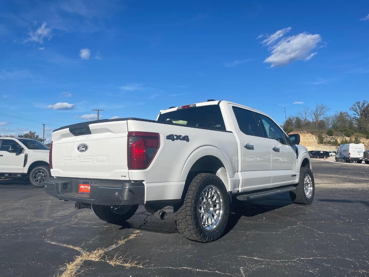 Ford F-150 Vehicle Full-screen Gallery Image 37