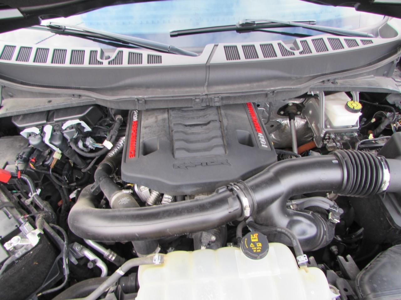 Ford F-150 Vehicle Full-screen Gallery Image 09