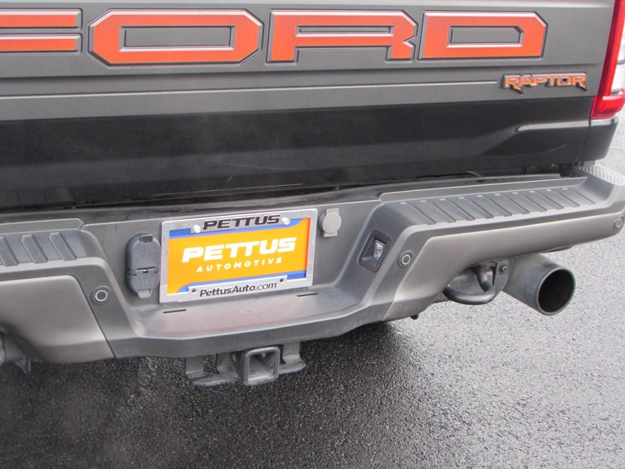 Ford F-150 Vehicle Full-screen Gallery Image 13