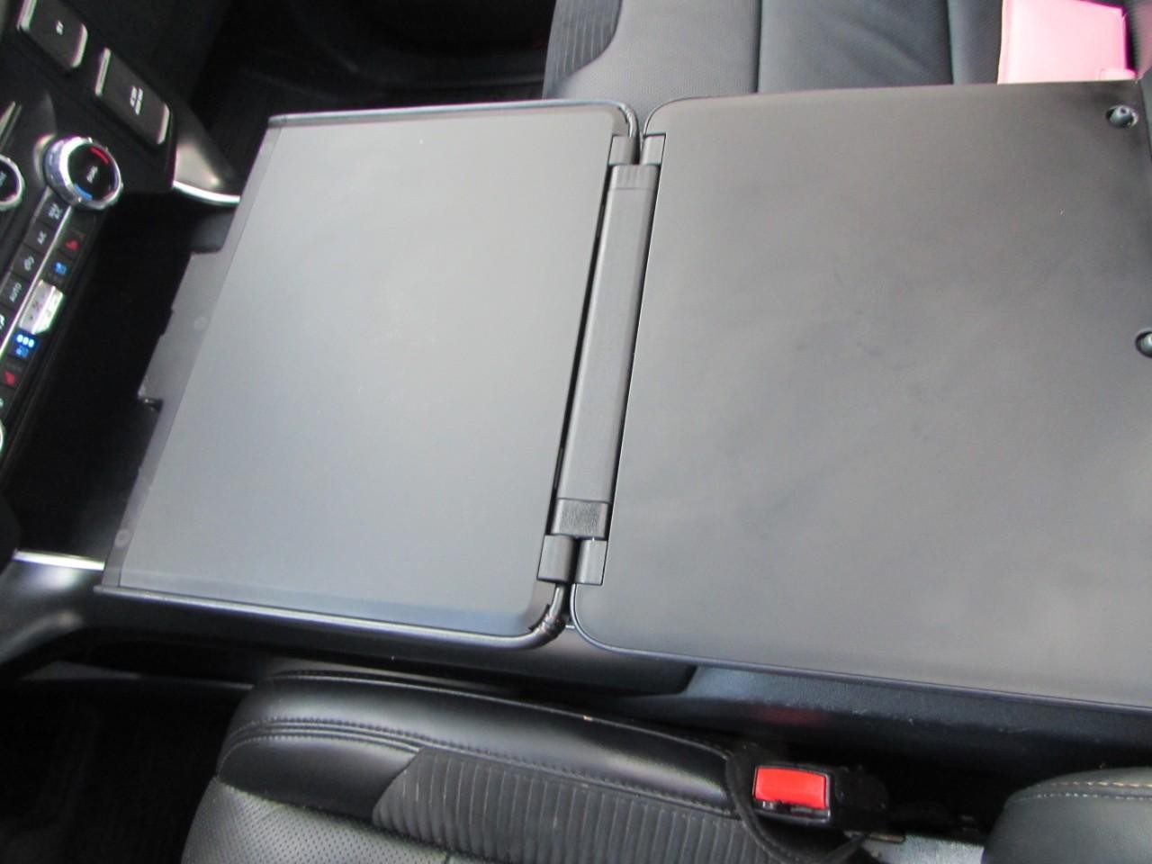 Ford F-150 Vehicle Full-screen Gallery Image 29