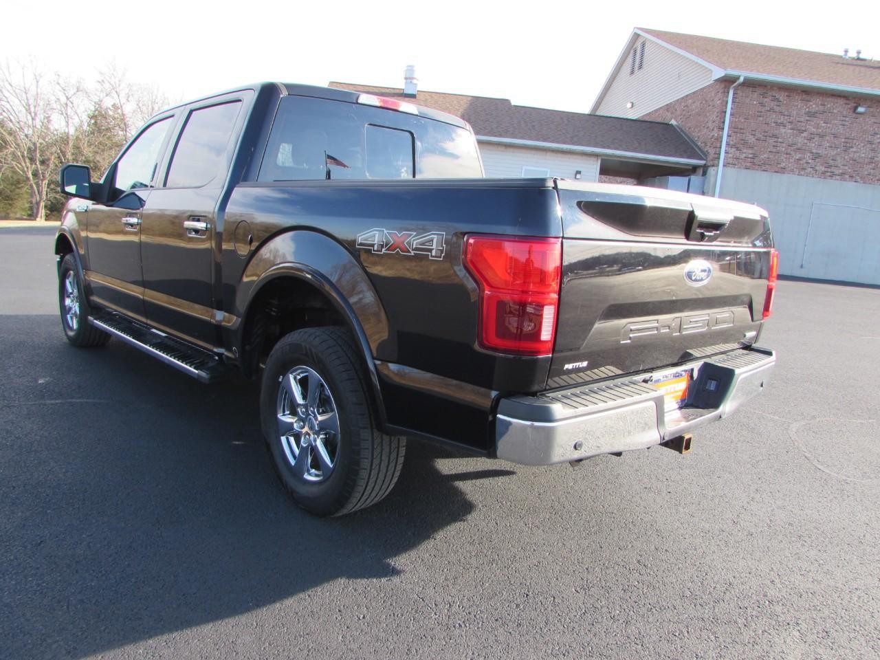 Ford F-150 Vehicle Full-screen Gallery Image 05