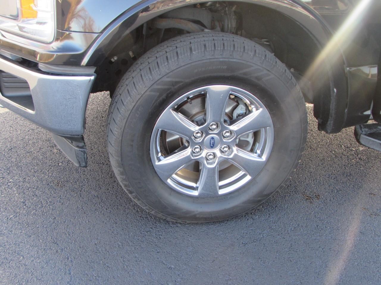 Ford F-150 Vehicle Full-screen Gallery Image 10