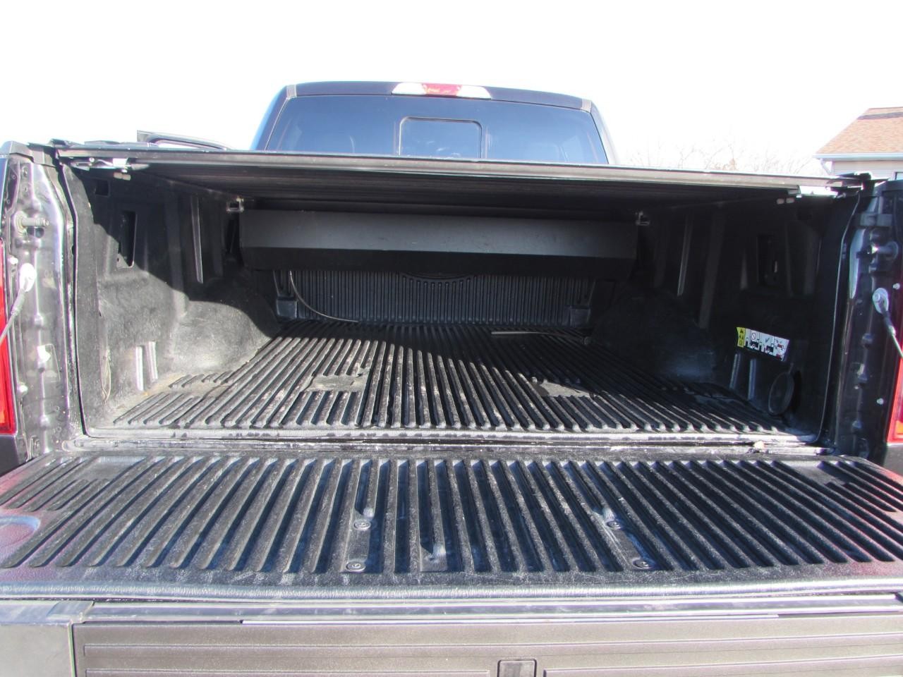 Ford F-150 Vehicle Full-screen Gallery Image 13