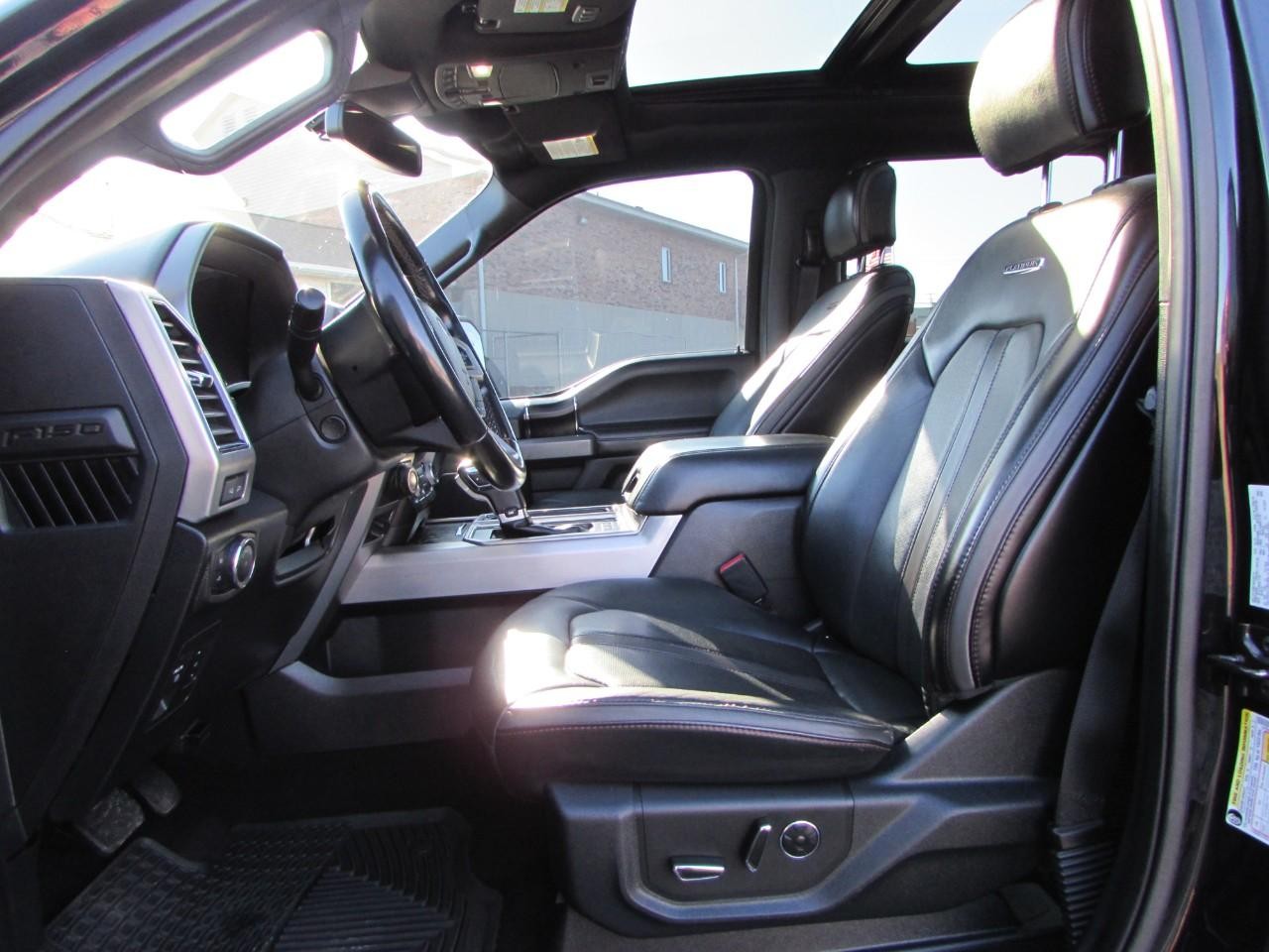 Ford F-150 Vehicle Full-screen Gallery Image 14