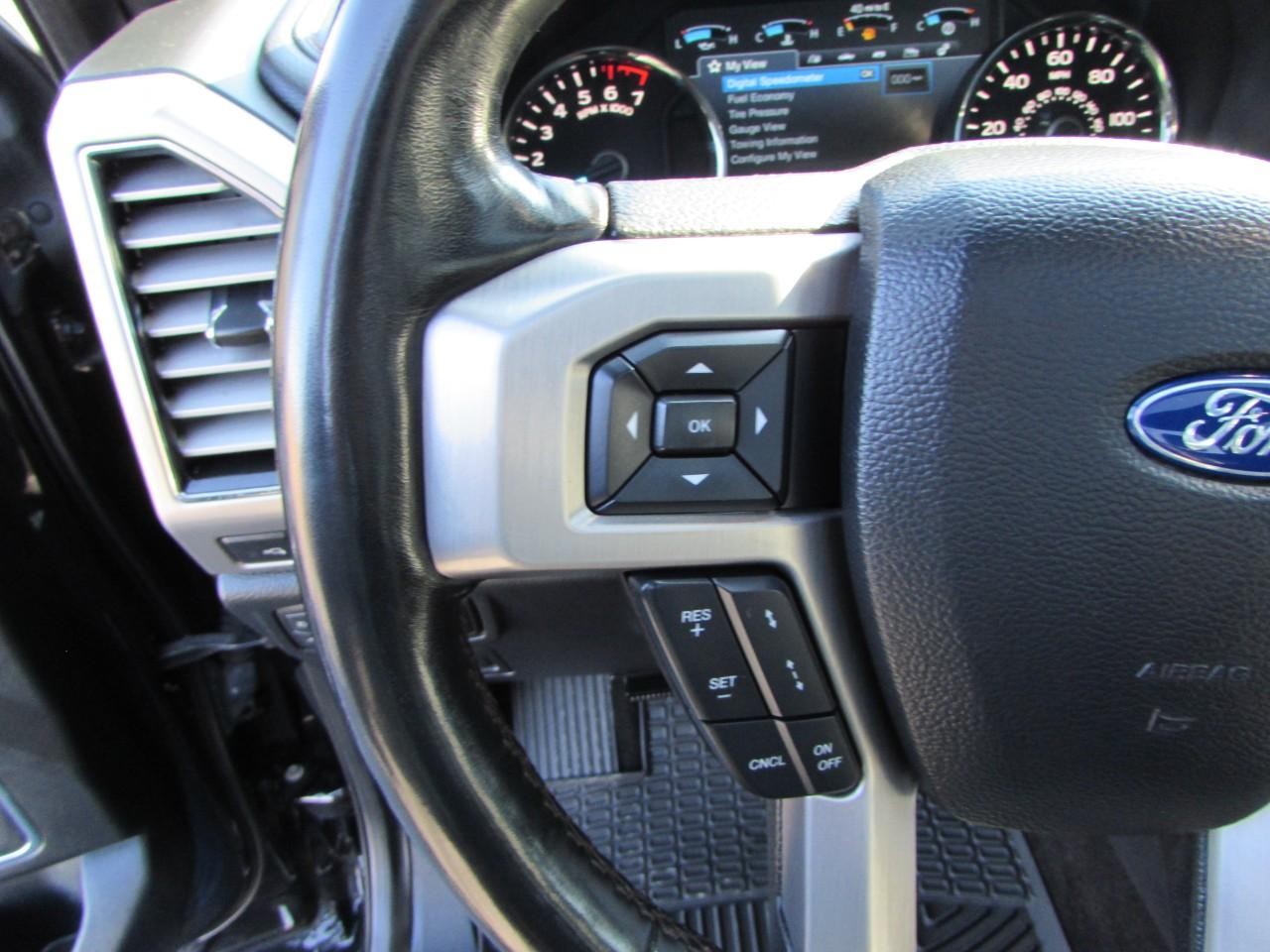 Ford F-150 Vehicle Full-screen Gallery Image 17