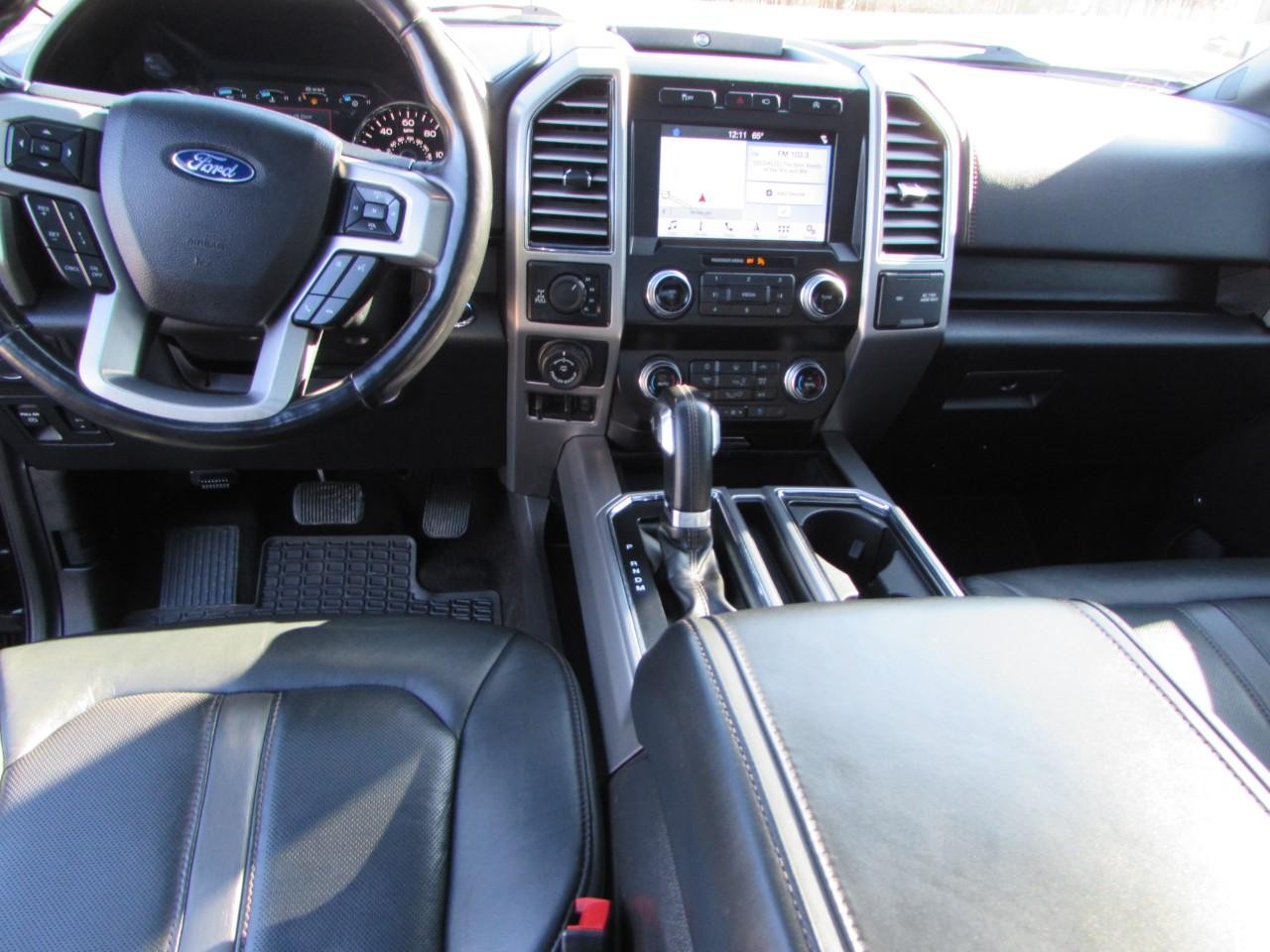 Ford F-150 Vehicle Full-screen Gallery Image 25
