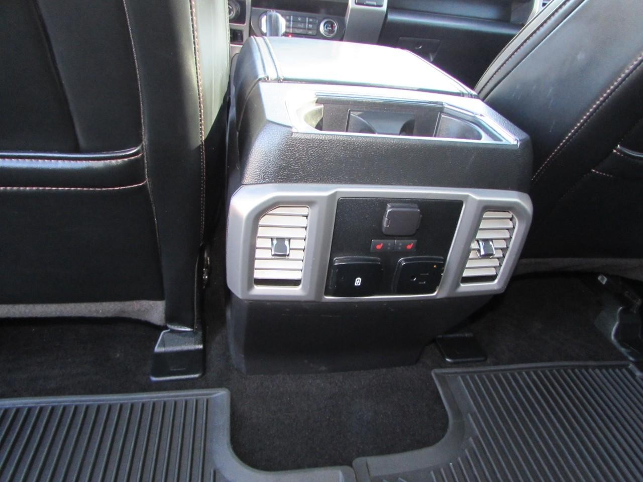 Ford F-150 Vehicle Full-screen Gallery Image 29