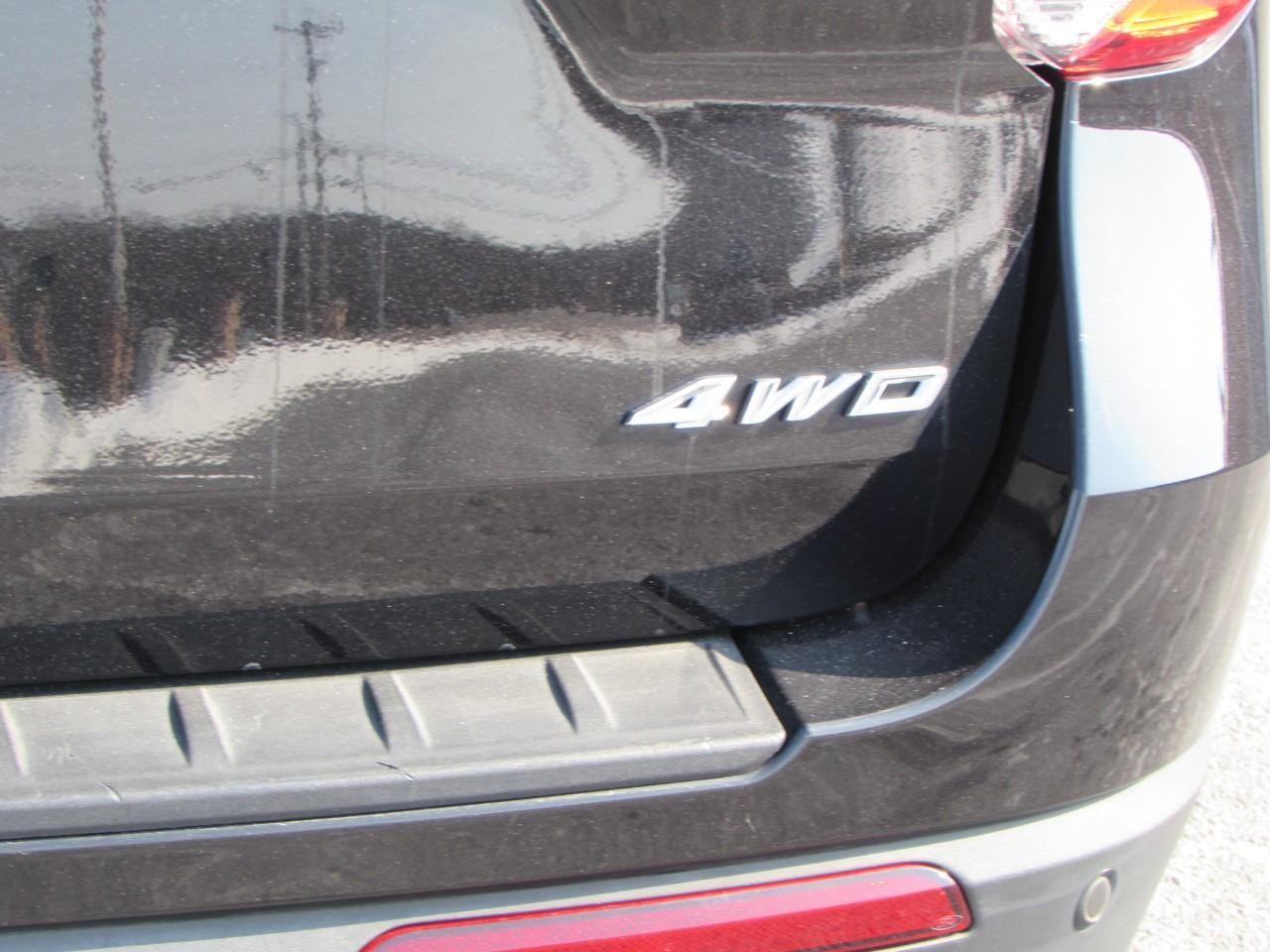 Ford Explorer Vehicle Full-screen Gallery Image 11