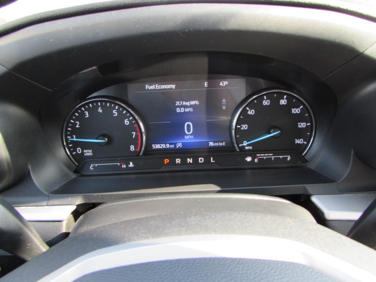 Ford Explorer Vehicle Full-screen Gallery Image 18